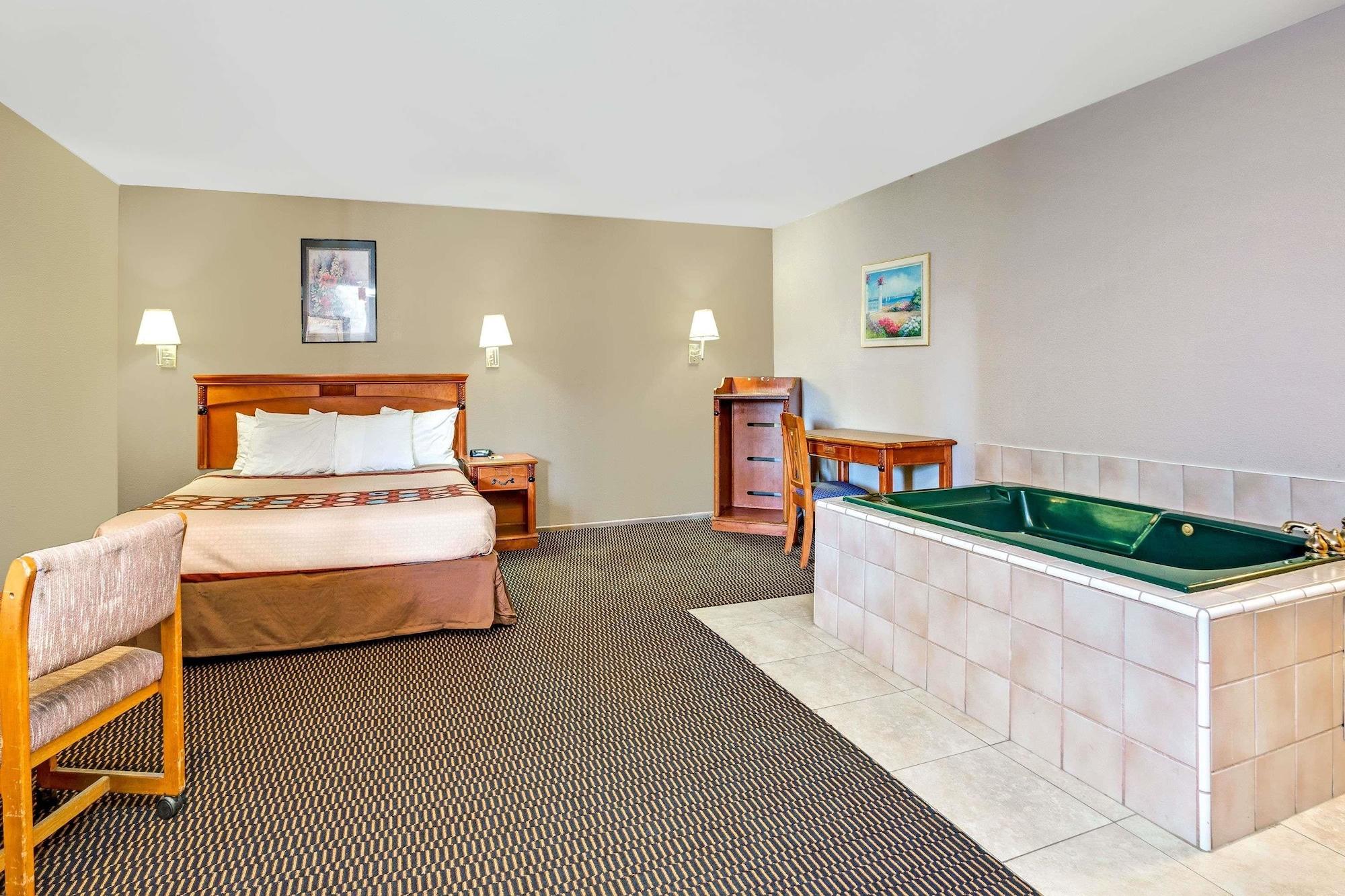 ซูเปอร์ 8 บาย วินด์แฮม อัพแลนด์ ออนแทริโอ แคลิฟอร์เนีย Hotel อัปแลนด์ ภายนอก รูปภาพ