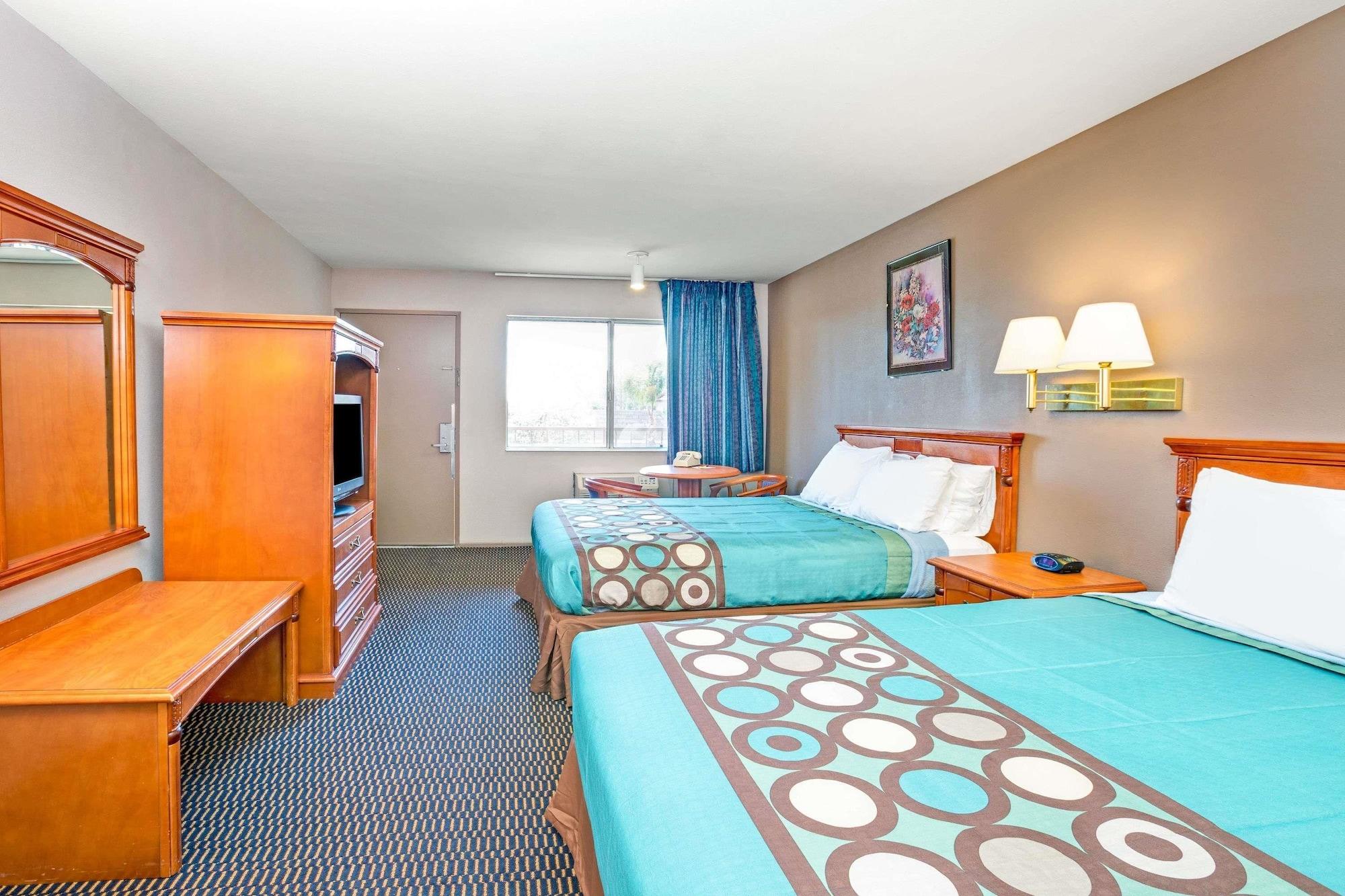 ซูเปอร์ 8 บาย วินด์แฮม อัพแลนด์ ออนแทริโอ แคลิฟอร์เนีย Hotel อัปแลนด์ ภายนอก รูปภาพ