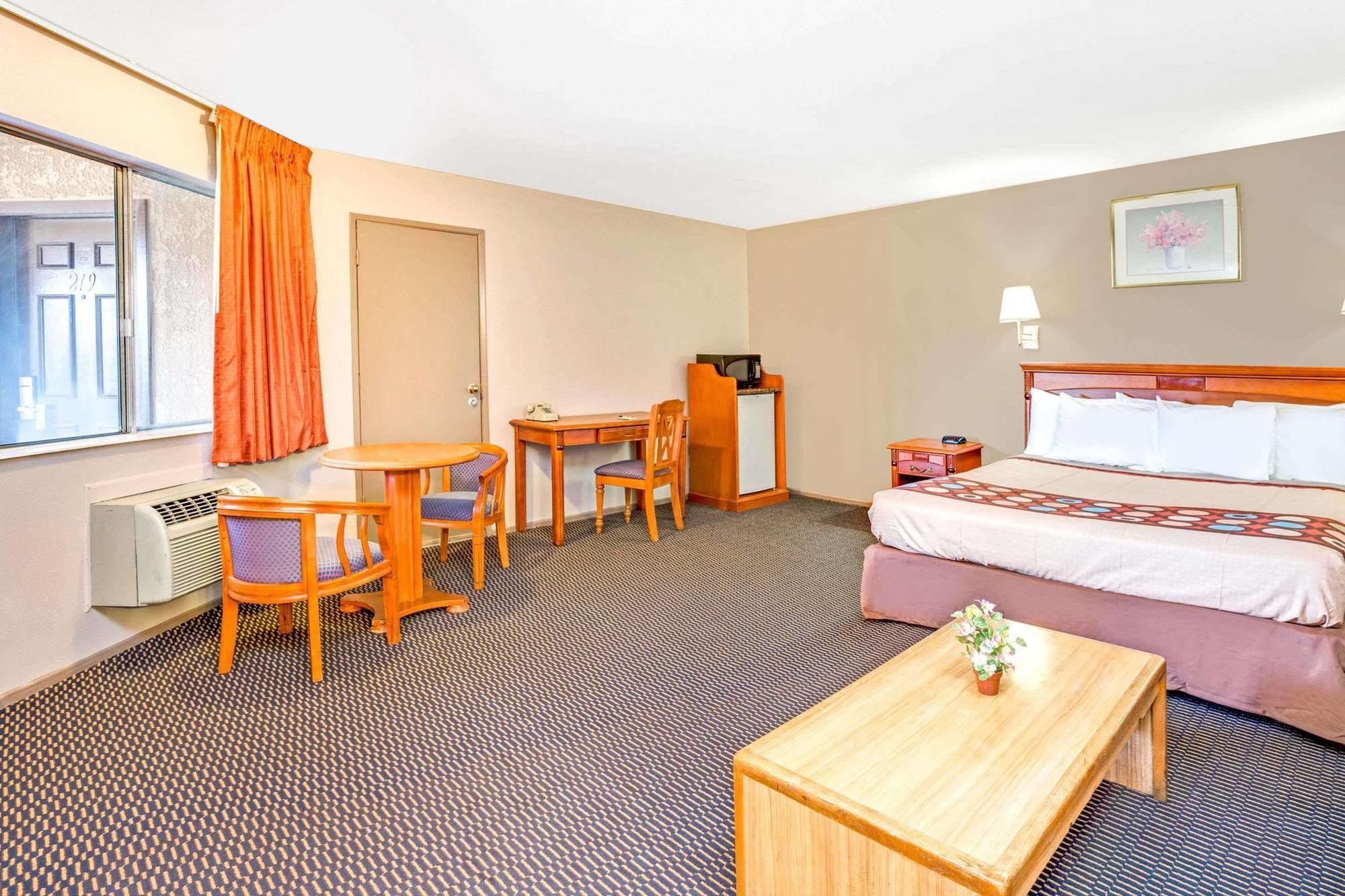 ซูเปอร์ 8 บาย วินด์แฮม อัพแลนด์ ออนแทริโอ แคลิฟอร์เนีย Hotel อัปแลนด์ ภายนอก รูปภาพ